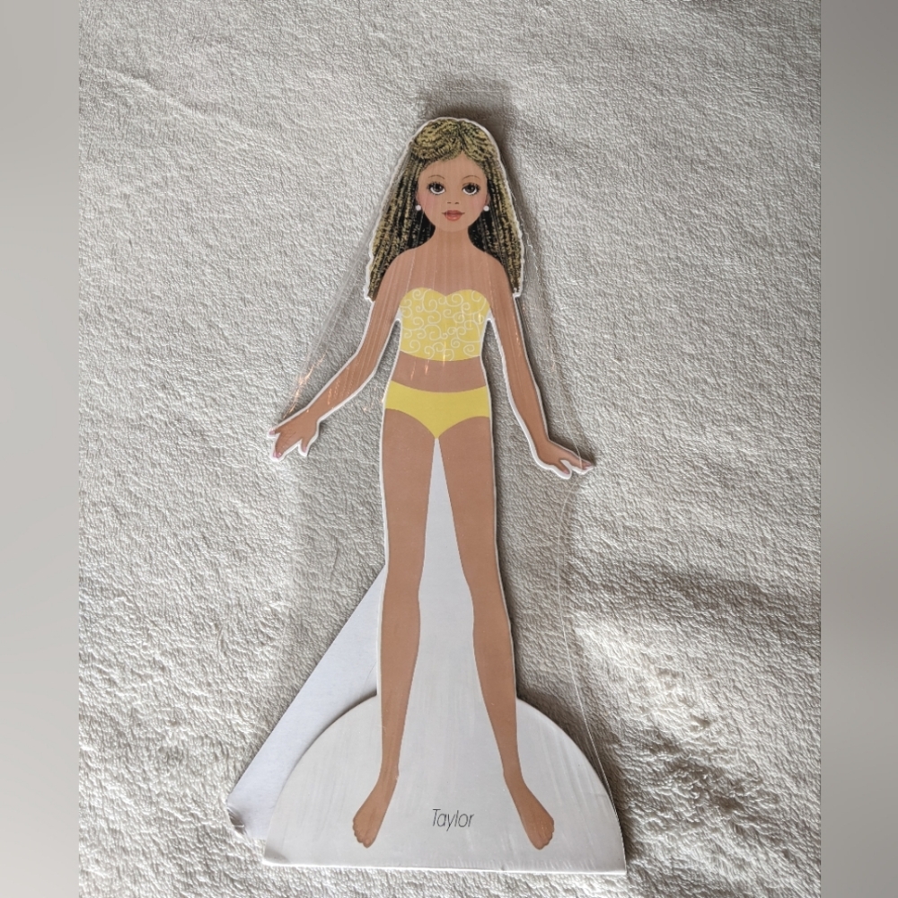 Project RUNWAY Designer Dolls New - Picture 5 of 7